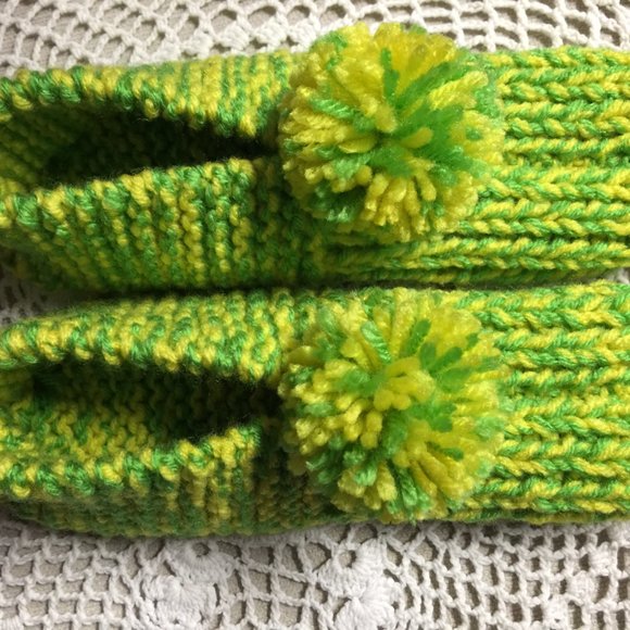 Amish Handmade Knitted House Slippers - Picture 2 of 16
